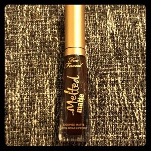 Too Faced Melted Matte